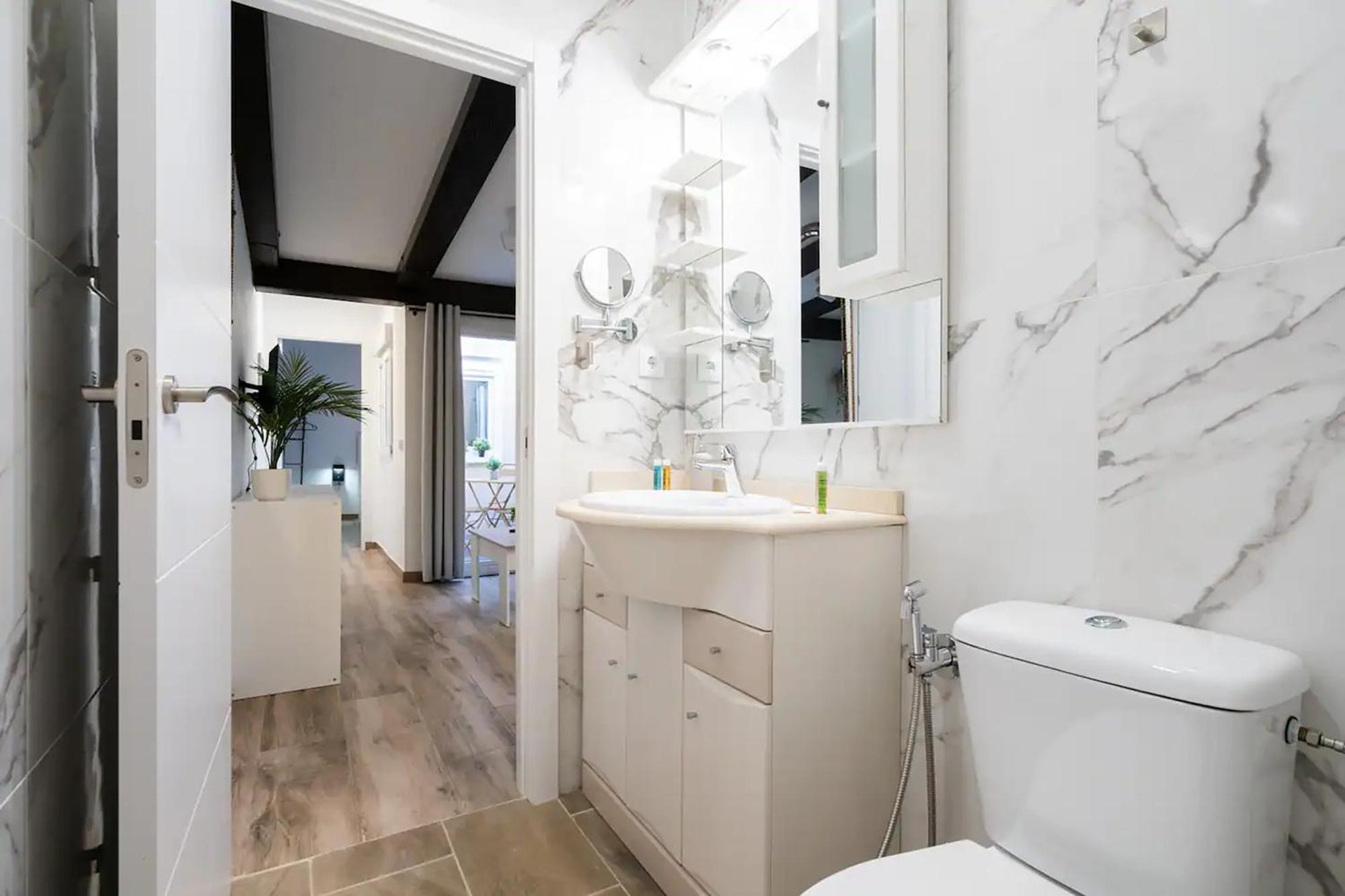 Charming San Isidro Apartment มาดริด ภายนอก รูปภาพ