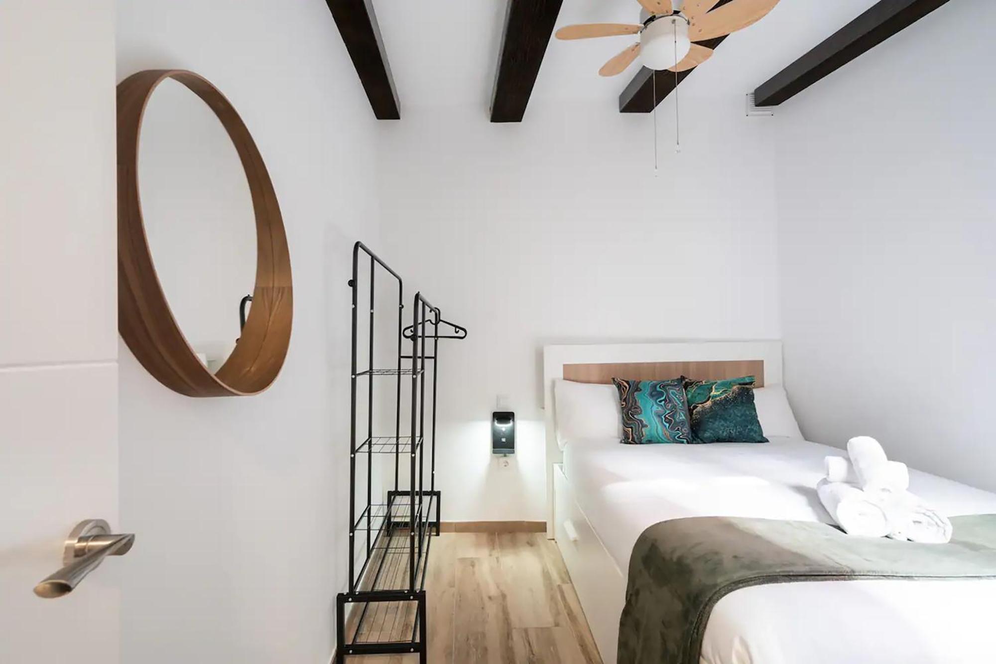 Charming San Isidro Apartment มาดริด ภายนอก รูปภาพ