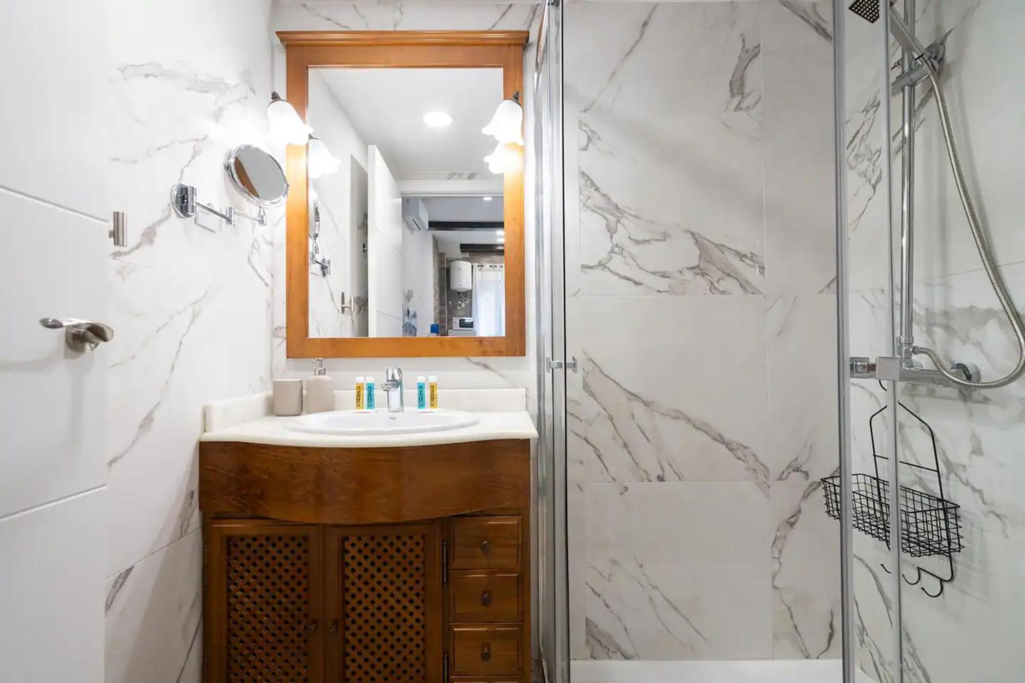 Charming San Isidro Apartment มาดริด ภายนอก รูปภาพ