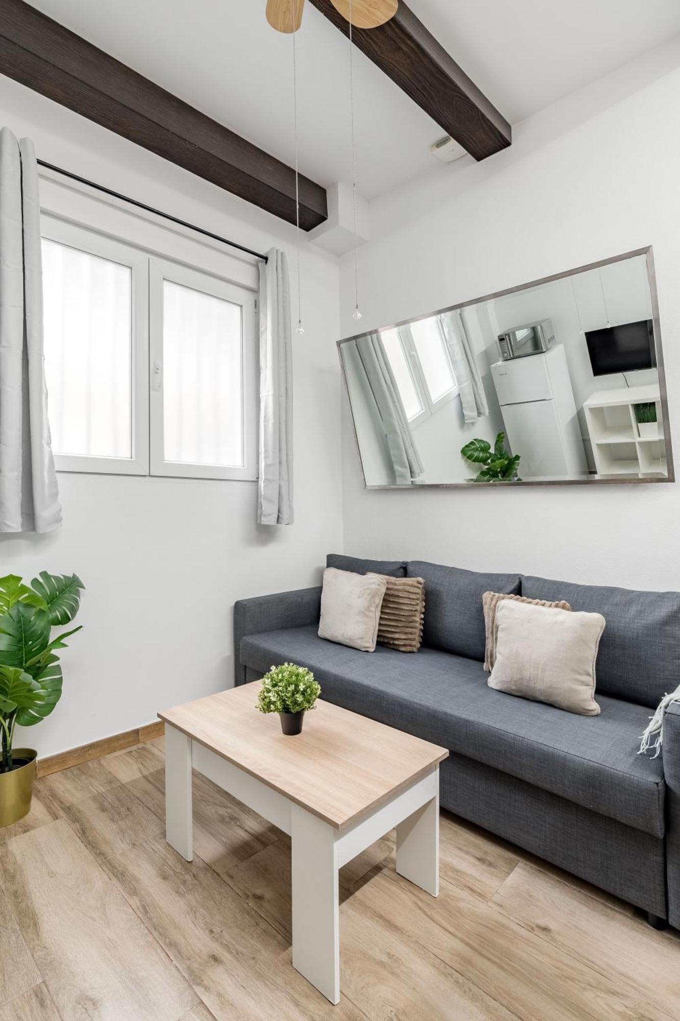 Charming San Isidro Apartment มาดริด ภายนอก รูปภาพ