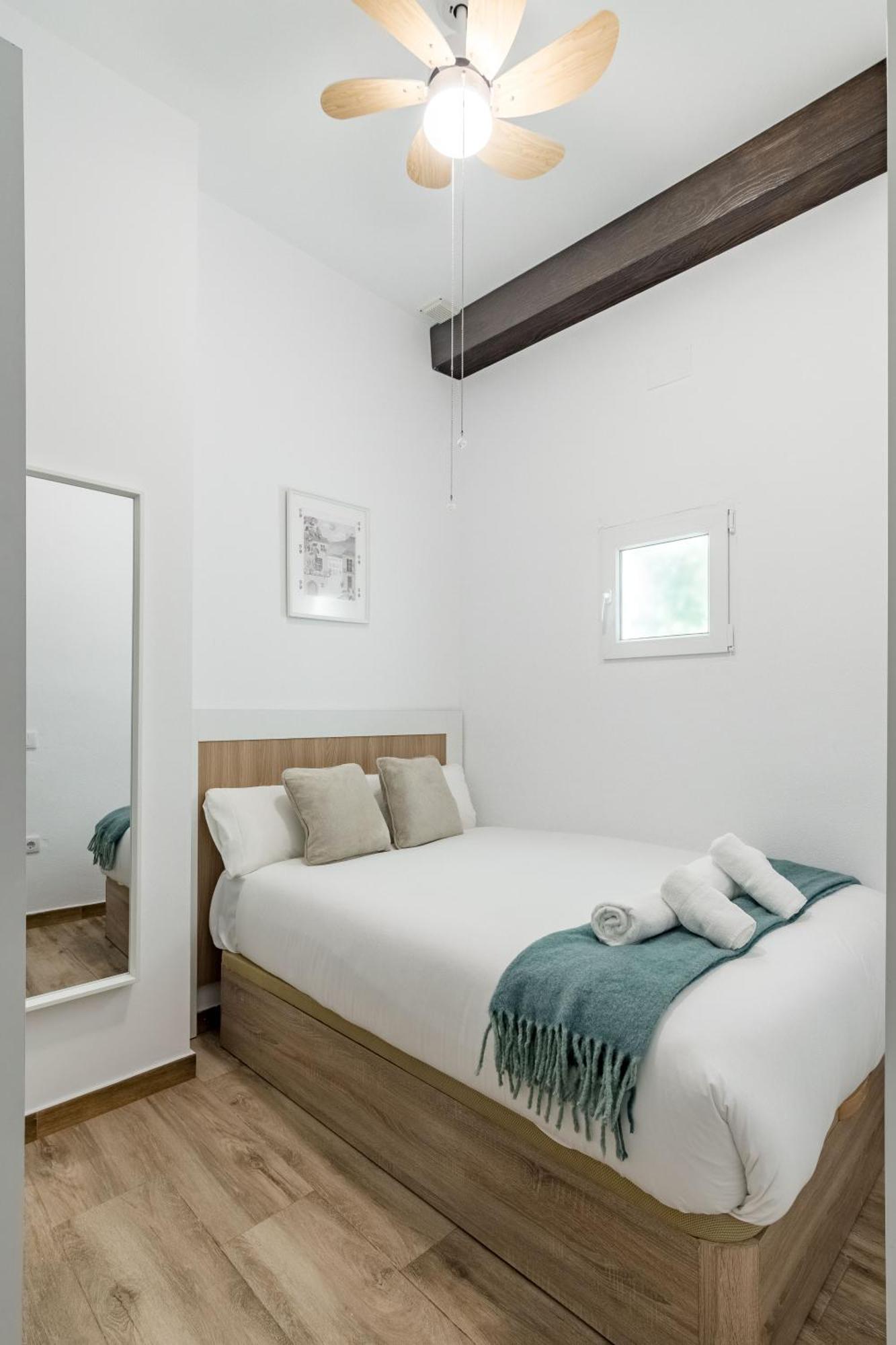 Charming San Isidro Apartment มาดริด ภายนอก รูปภาพ