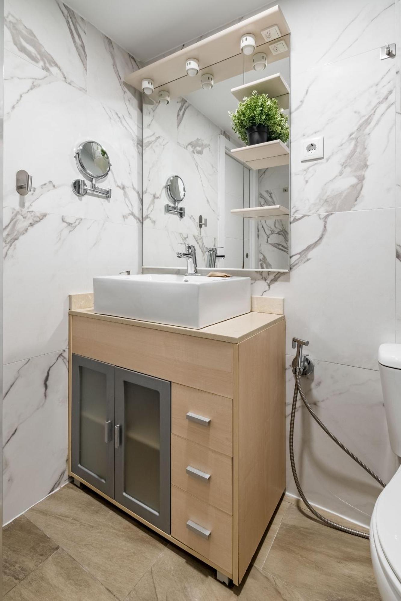 Charming San Isidro Apartment มาดริด ภายนอก รูปภาพ
